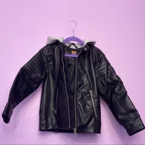 Girls leather jacket XS (4-5)